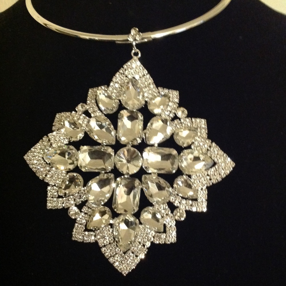 Flower  & leaf necklace